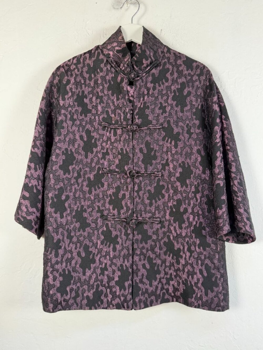 Vintage Silk Brocade Mandarin Tang Jacket Purple Abstract Jacquard Frog Closure